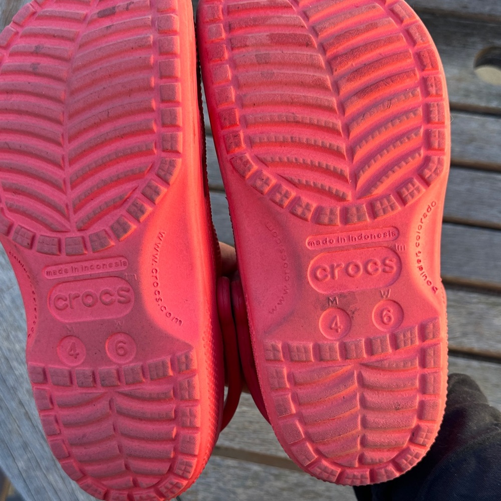 Red Crocs- used - Picture 2 of 8
